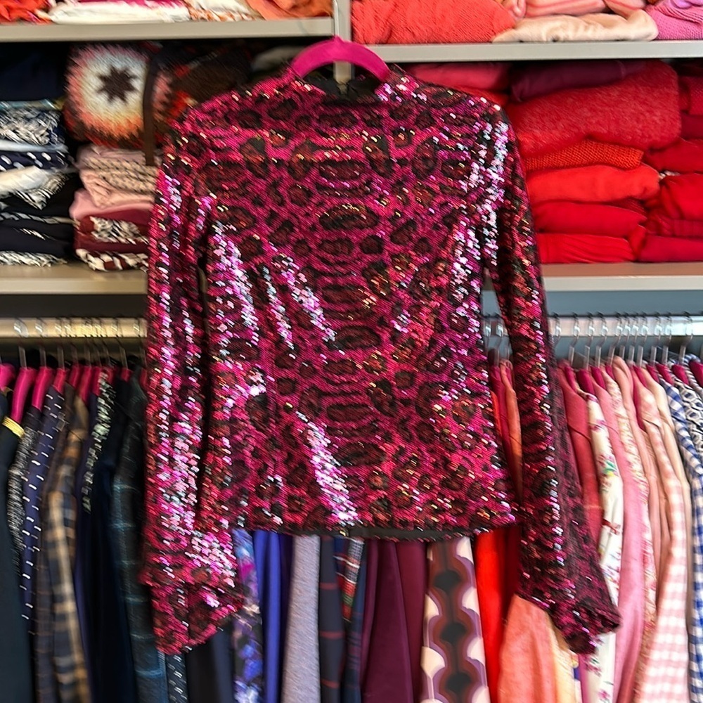 TopShop x Halpern magenta and black sequin top. EU 36/US 4.​